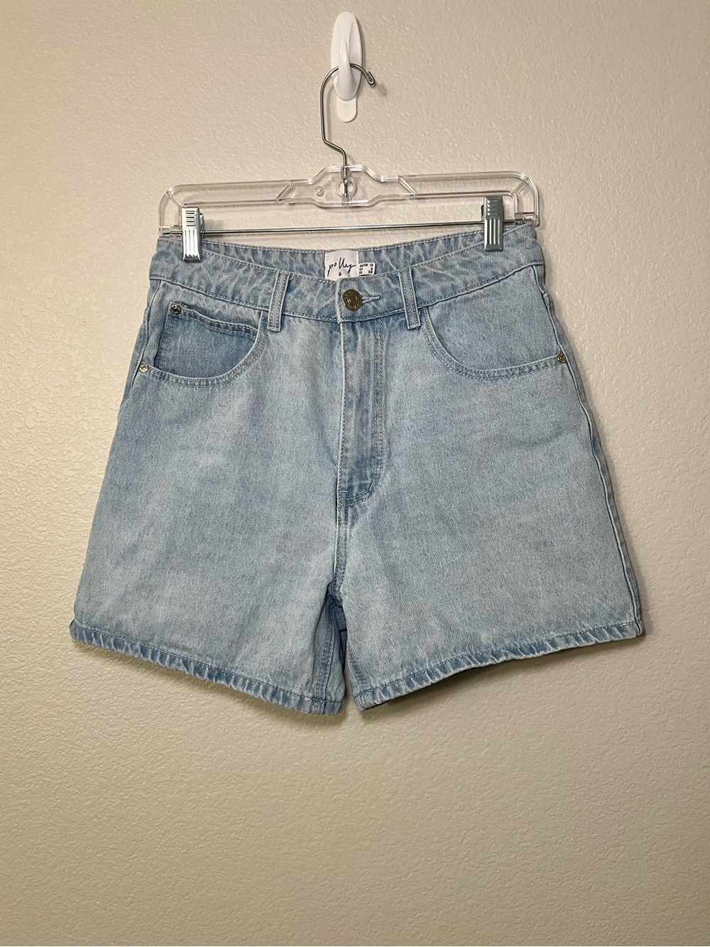 Princess Polly Light Wash High Rise Denim Shorts NWOT Womens Size US 6 AU 10